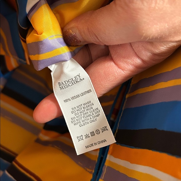 Badgley Mischka Madalyn Vegan Leather Weekender Travel Tote Bag - Picture 10 of 12